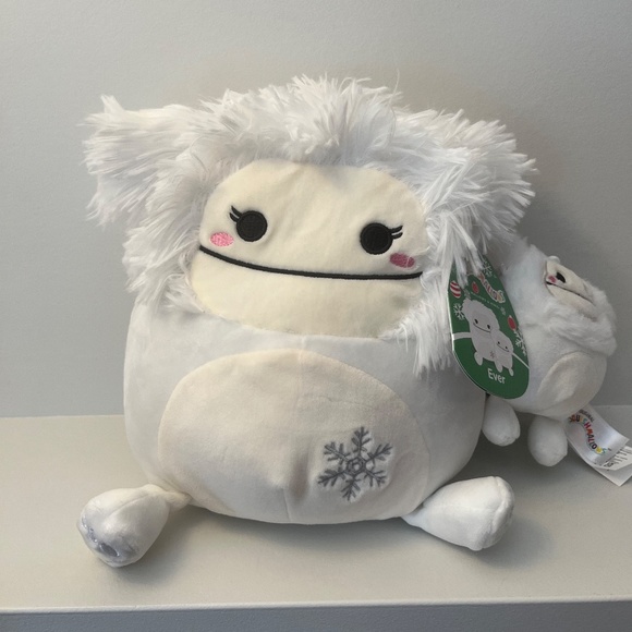 NWT Ever the Bigfoot 8" and 3.5" Clip On Squishmallow Set - Picture 2 of 5